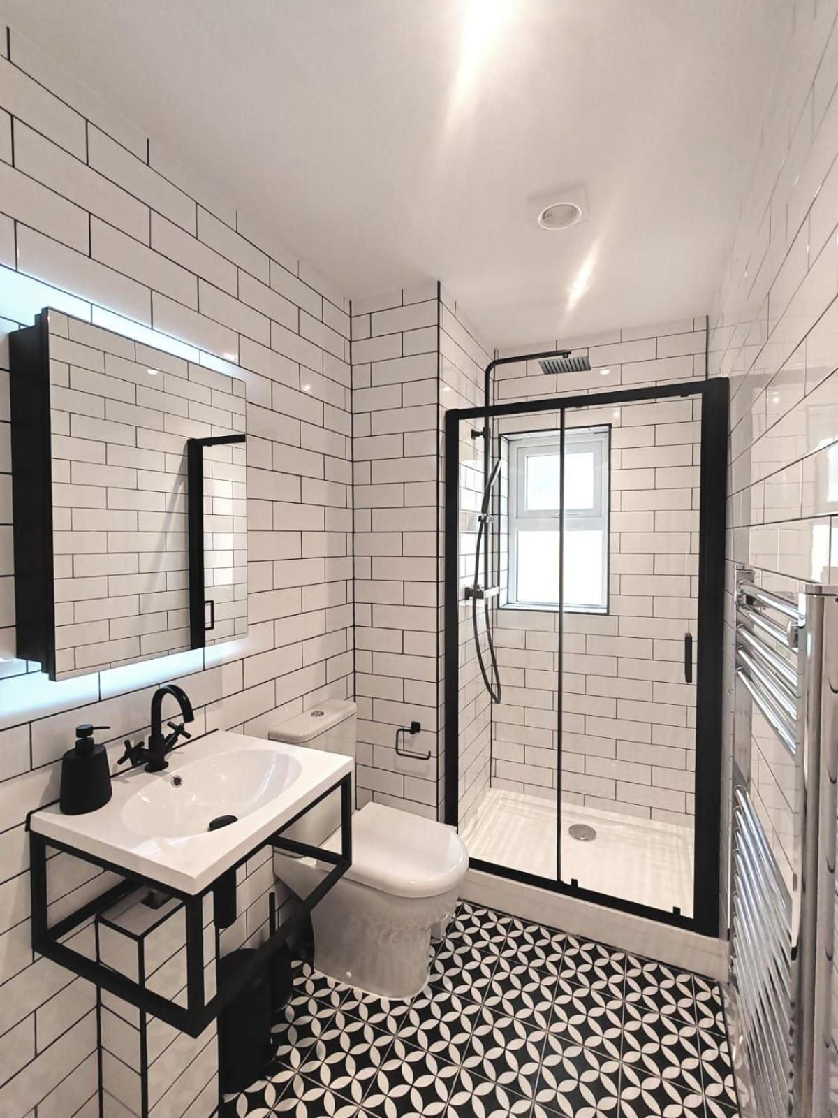 Stunning Modern Apartment Sleeps 4 - 6 Min Walk From Golden Beaches-Free Parking Bournemouth Ngoại thất bức ảnh